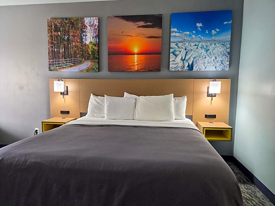 Photo 1 sur 7 de 1 King Bed, Jacuzzi®, No Pets