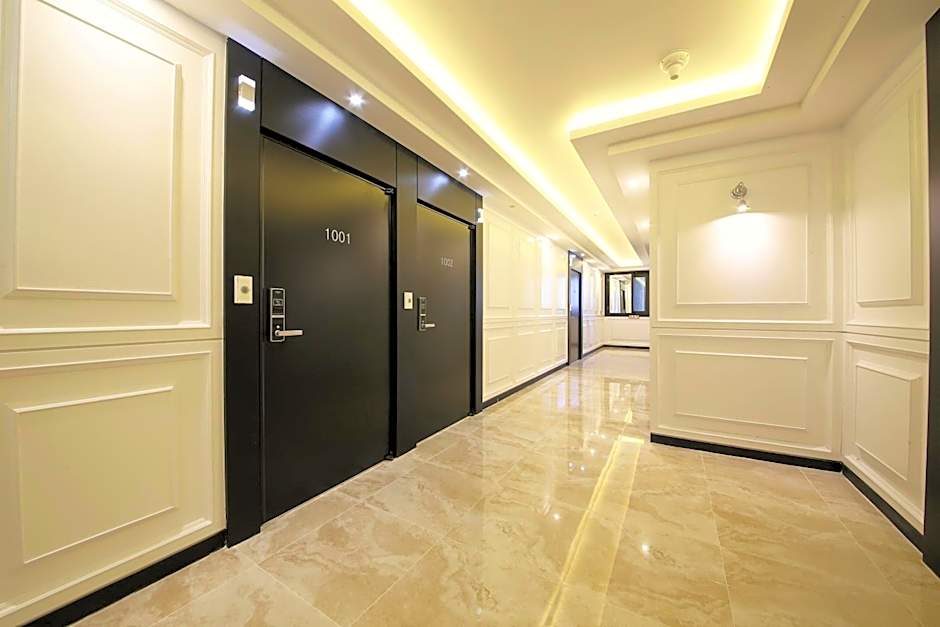 Premium Ava Hotel