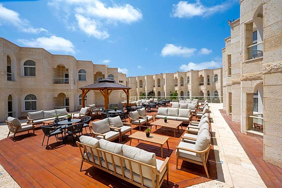 Naveh Tamar - Mehadrin Kosher suitable for Ultra-Orthodox guests