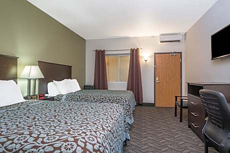 Deluxe Queen Room with Two Queen Beds - Disability Access - Non-Smoking