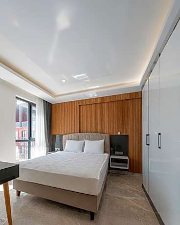 Twin Room with Pool View