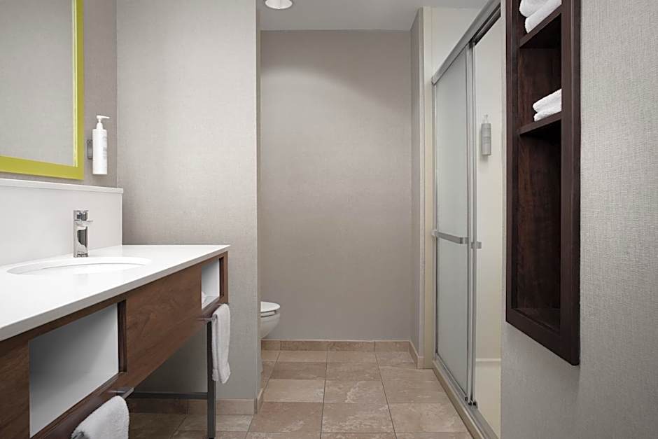 Hampton Inn By Hilton Knoxville-North