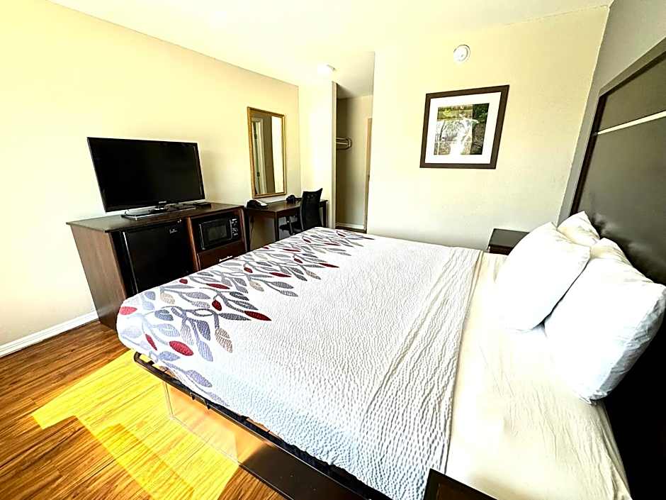 Americas Best Value Inn Tulsa at I-44