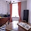 Crystal Suites Old Town