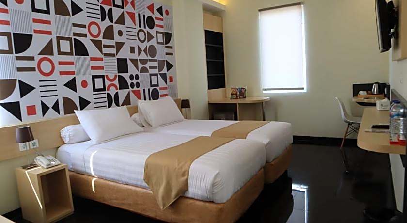 Front One Inn Kediri