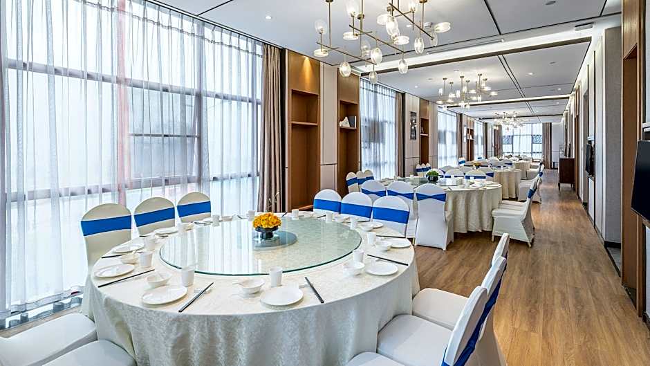 Holiday Inn Express Pingchang By IHG