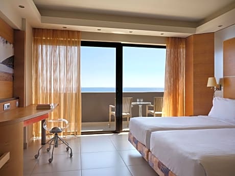 Double or Twin Room with Premium Front Sea View