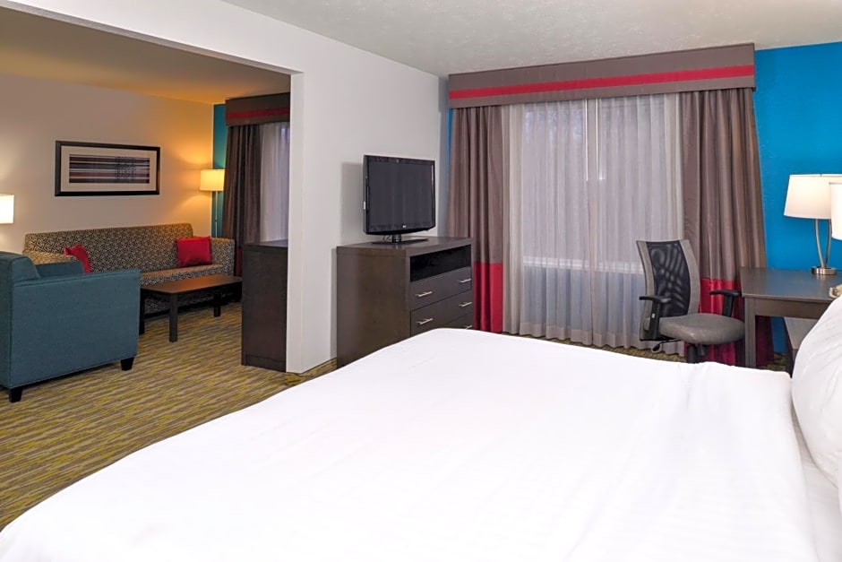 Holiday Inn Express Hotel & Suites Omaha West, an IHG Hotel