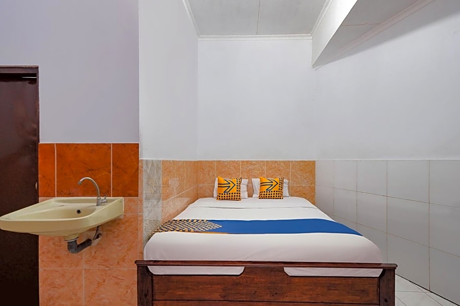 SPOT ON 2865 Sartika Inn Pati