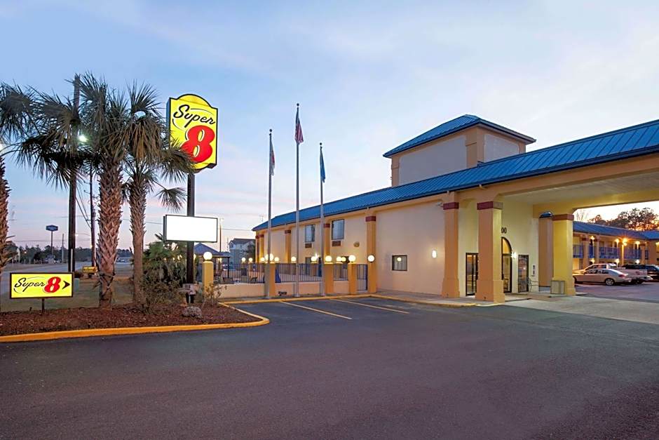 Super 8 by Wyndham Hammond