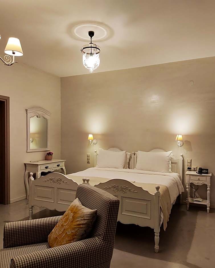 Photo 1 of 6 of Suite