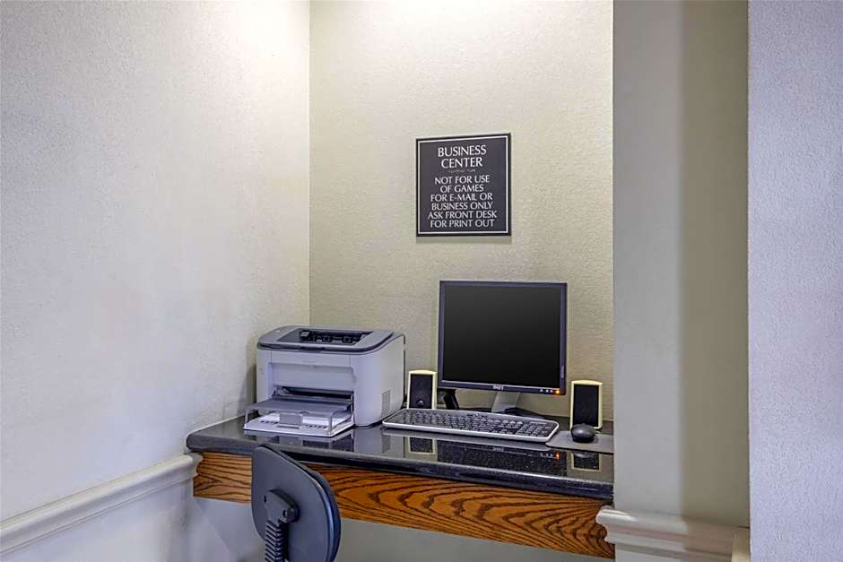 Best Western Limestone Inn & Suites