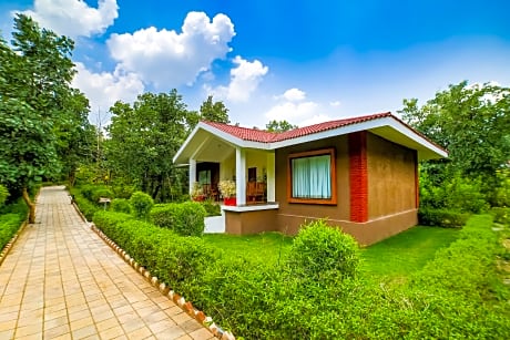 Lemon Tree Wildlife Resort  Bandhavgarh