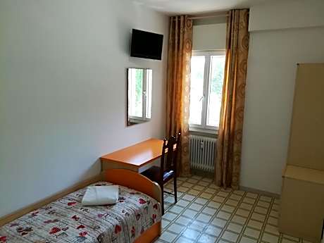 Single Room Shared Bathroom