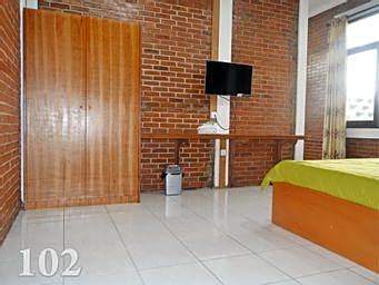 Puri Saras Family Garden Hotel Syariah