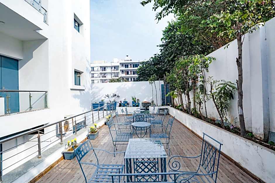 FabHotel Golf Luxury – Gurgaon, NY
