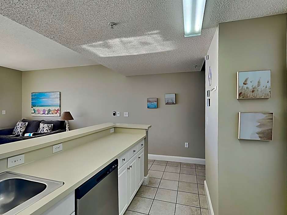 Majestic Beach Towers by Royal American Beach Getaways – Panama City Beach, FL