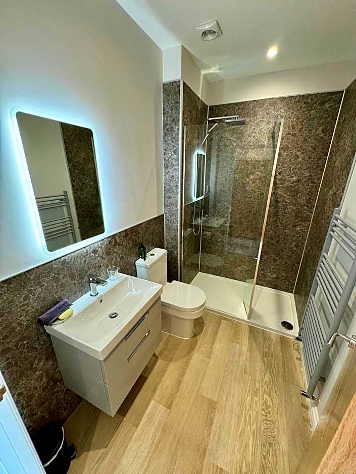 Grindal Studio Apartments - Newly Opened Luxury Accommodation