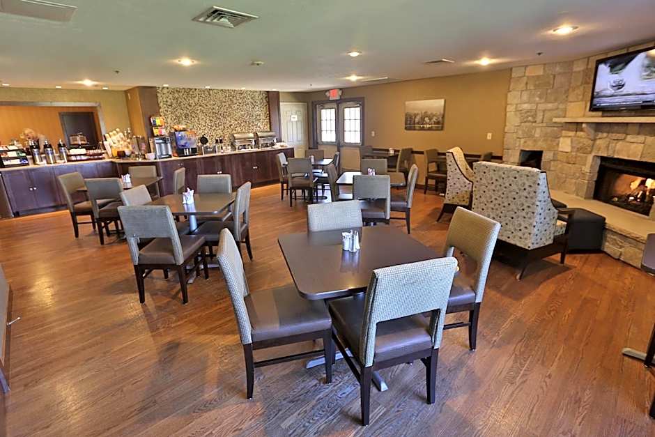 Ivy Court Inn and Suites