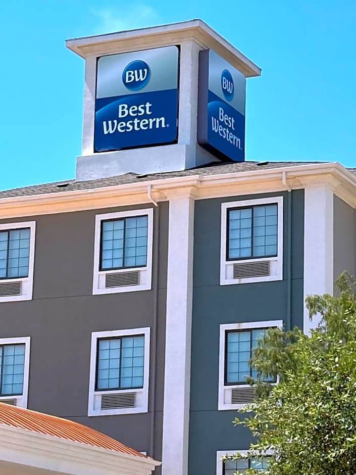 SureStay Plus Hotel by Best Western San Antonio SeaWorld