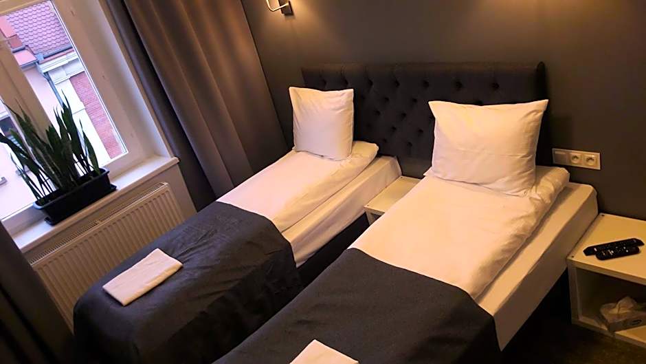 PRZYSTANEK KATOWICE Mariacka 26