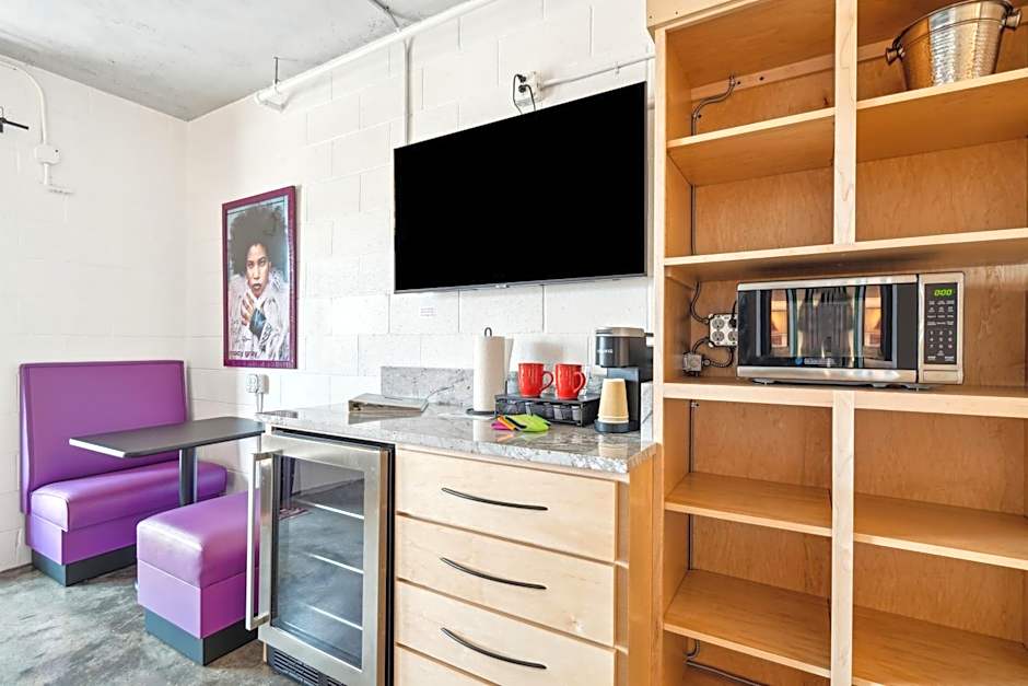 Boutique Vera Hotel in the Heart of Folly Beach