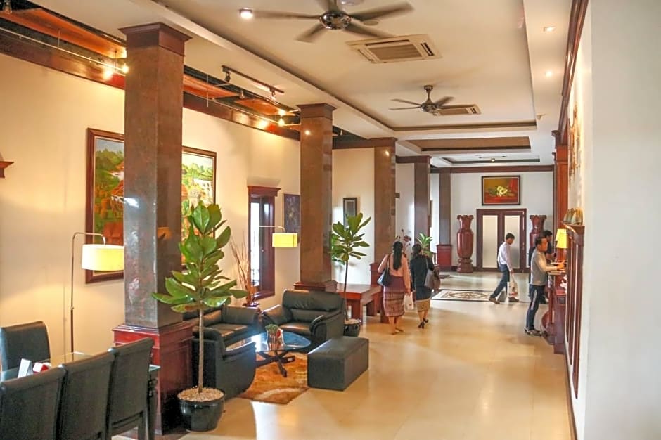 Seasons Riverside Hotel