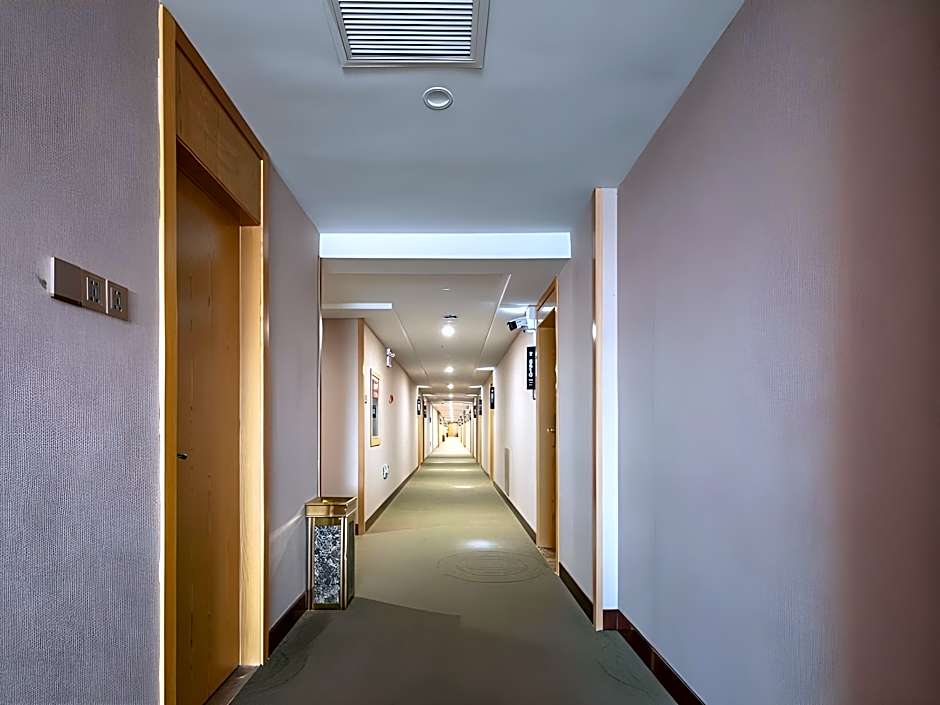 GreenTree Inn Changzhou Menghe Town Chengfeng Building