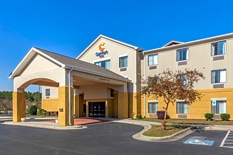 Comfort Inn Smithfield near I-95