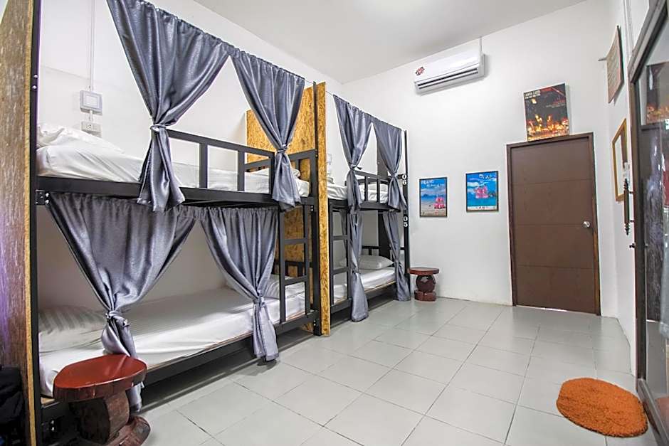 T & T Hostel Kanchanaburi