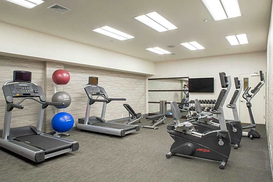 Courtyard by Marriott New York Queens/Fresh Meadows