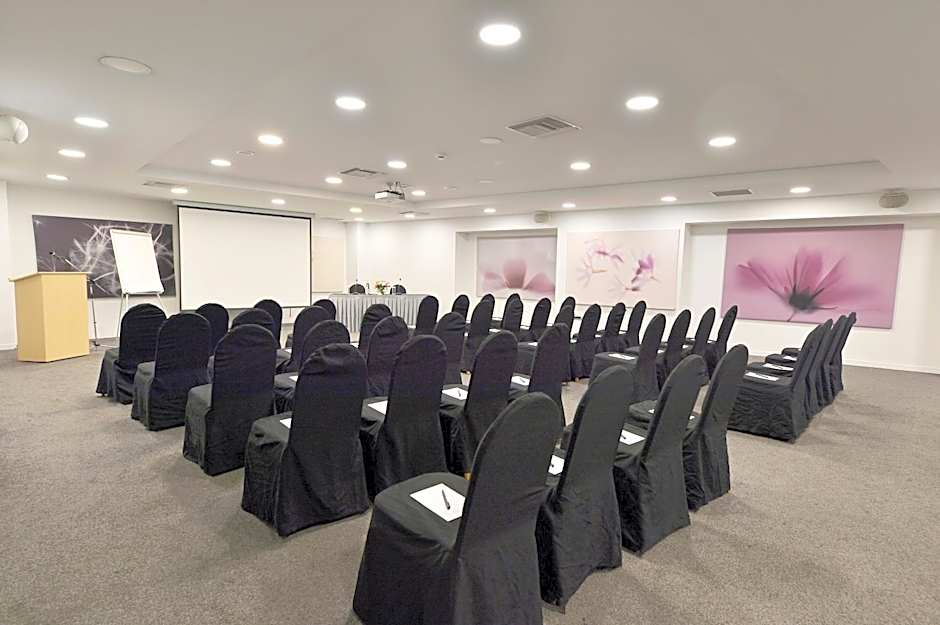 Athenaeum Grand Hotel