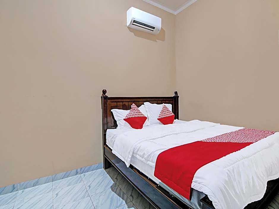 OYO 92176 Sandira Syariah