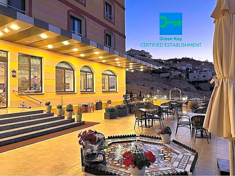 Petra Canyon Hotel