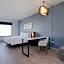 Atwell Suites Kansas City Airport By IHG