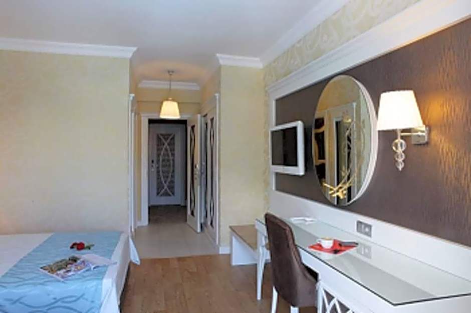 Ocean Blue High Class Hotel