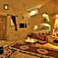 Abu Hayat Cave Suites