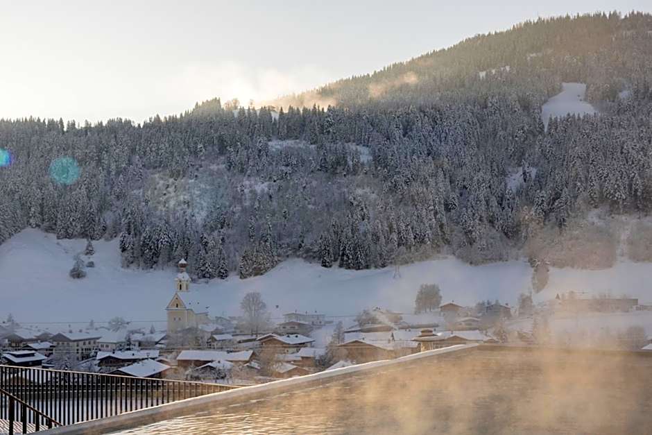 GOING TRIPLE A apartments EAST