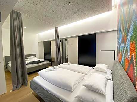 Large Deluxe Apartment