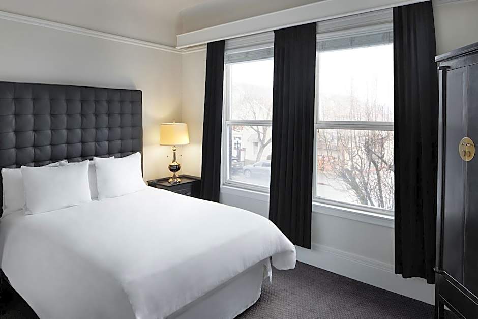 Mount View Hotel & Spa