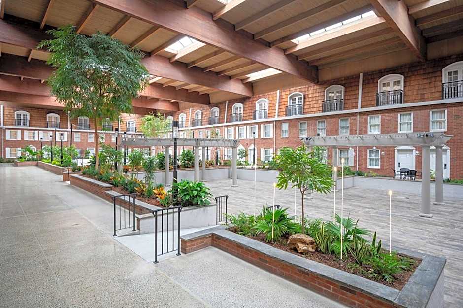 Crowne Plaza Albany - The Desmond Hotel By IHG