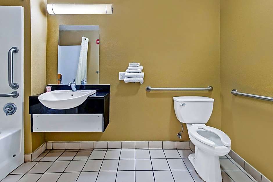 OYO Hotel Lake Charles Hwy 10