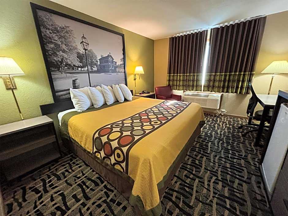 Super 8 by Wyndham McLean/Bloomington SW