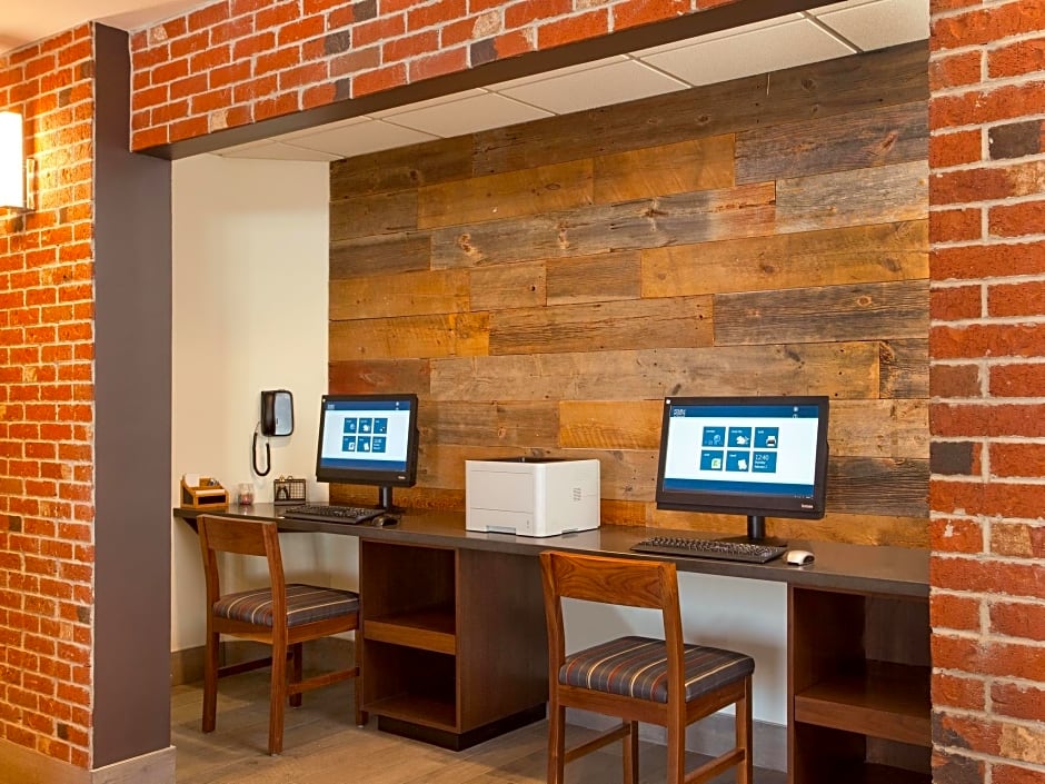 Four Points by Sheraton Cleveland Airport