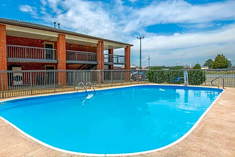 Days Inn by Wyndham Childersburg