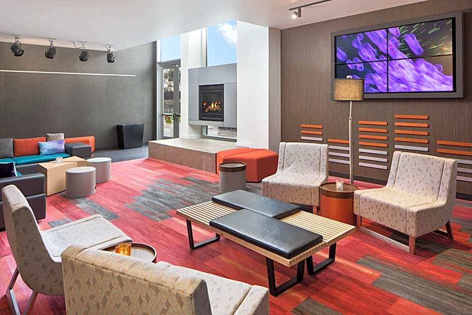 Aloft Seattle Sea-Tac Airport