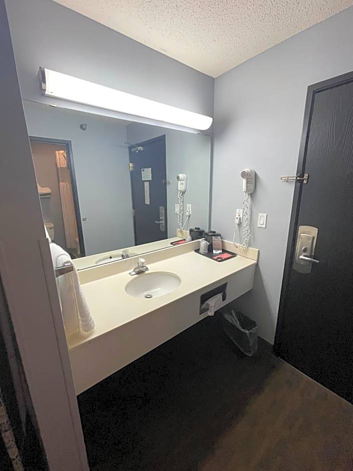 New Victorian Inn & Suites Lincoln