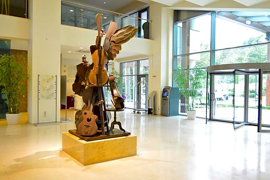 Flamingo Grand Hotel & Spa