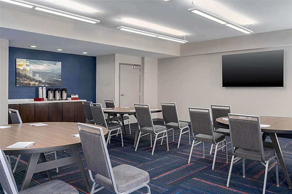Hampton Inn By Hilton Altoona