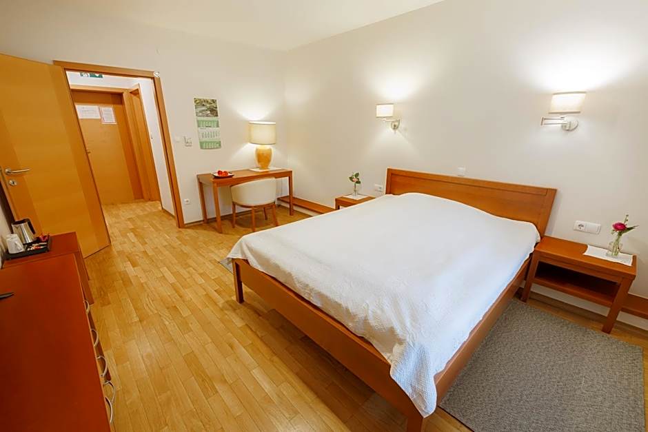 Pri Žabarju Bed & Breakfast Ljubljana